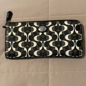 Coach Signature C Wallet